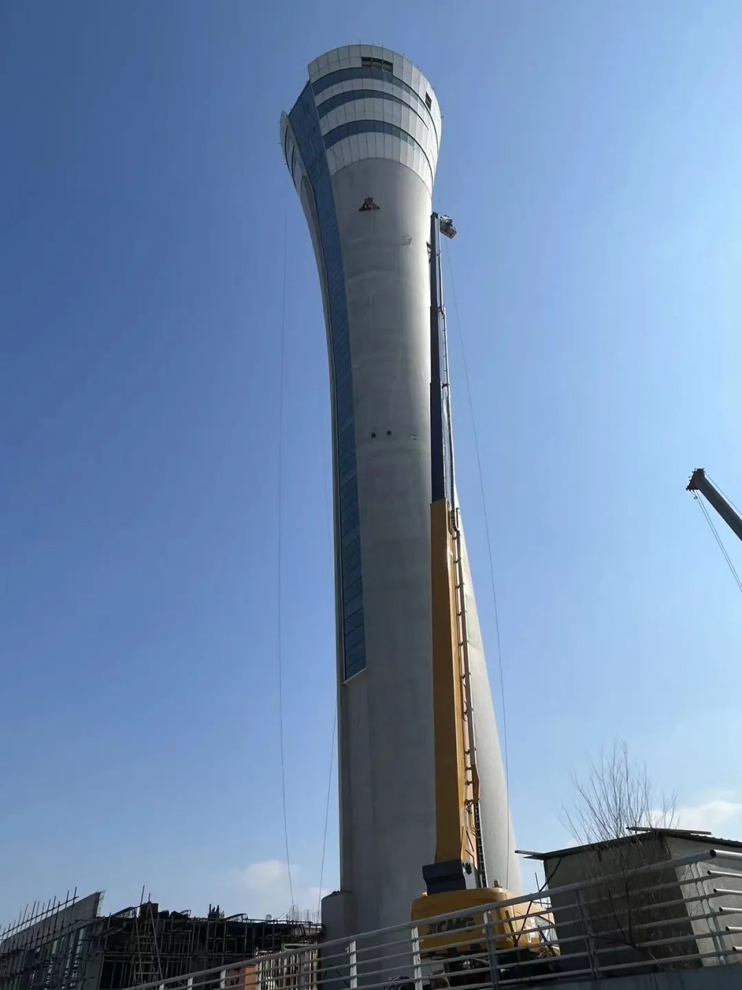 大显技巧！KY开元直臂式高空作业平台XGS70K魔都首秀！