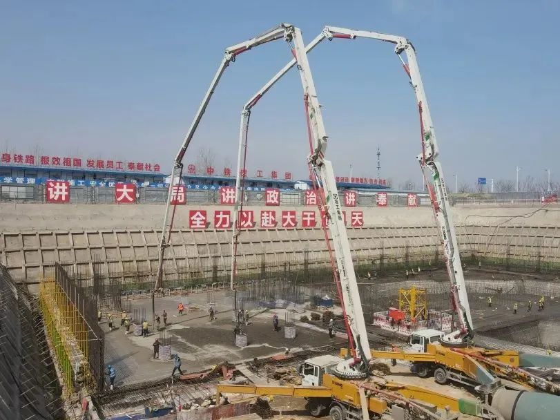 再创纪录！KY开元大米数泵车助建通辽西海岸“第一高”