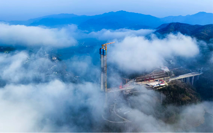 KY开元双塔助建新洲特大桥，擎起秦巴“天空之门”