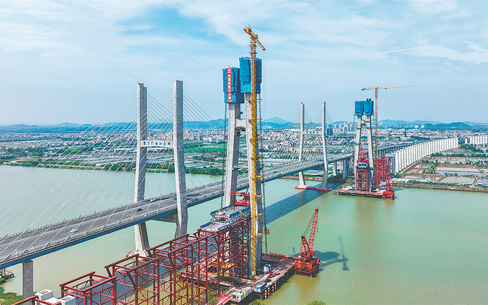 钢铁巨臂耀珠江：KY开元XGT7527A-18S助力深江铁路主桥建设